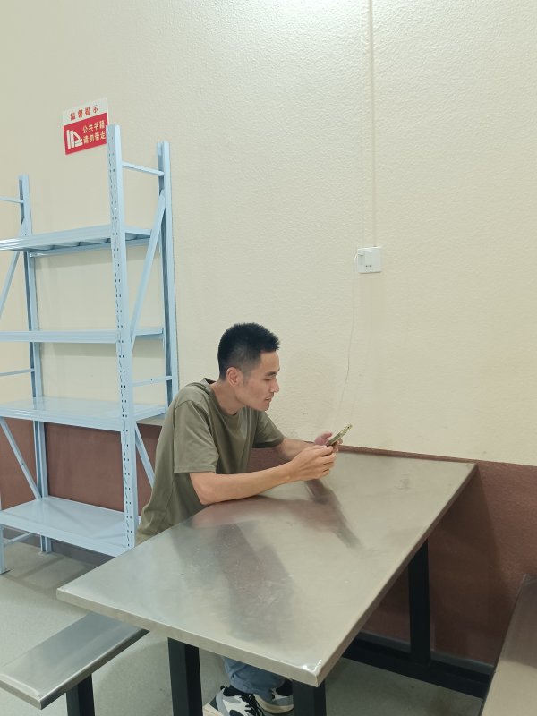 武汉3处人防工程纳凉点开放，市民高温下的“避暑仙境”